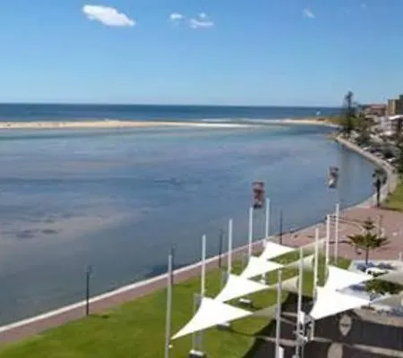 A-The Entrance Private Water Front 1 Bedroom Appartment At The Oaks Exterior photo