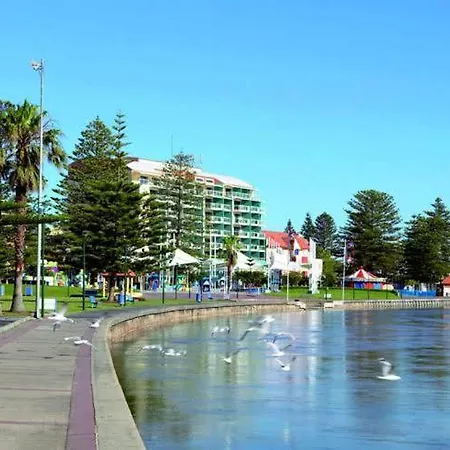 A-The Entrance Private Water Front 1 Bedroom Appartment At The Oaks Exterior photo