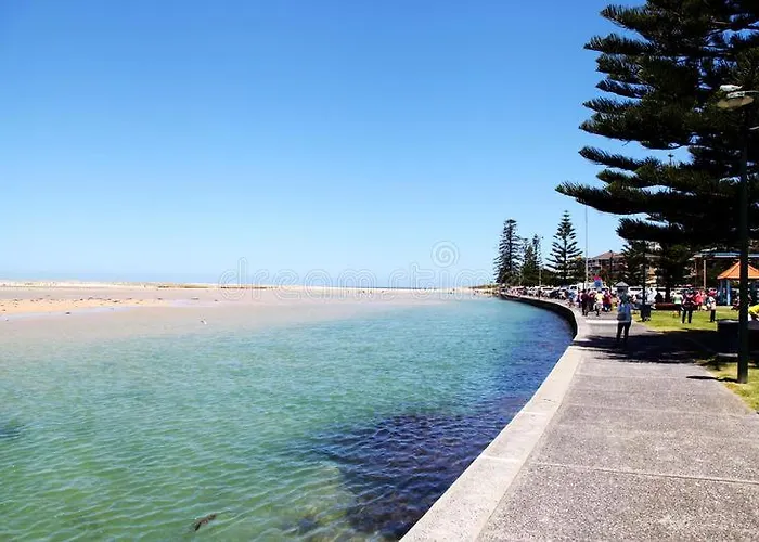 A-The Entrance Private Water Front 1 Bedroom Appartment At The Oaks